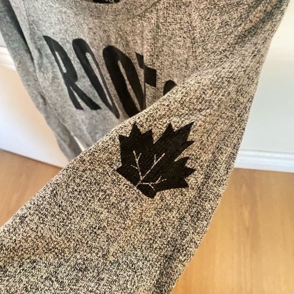 Cropped Roots Crewneck - Picture 3 of 3